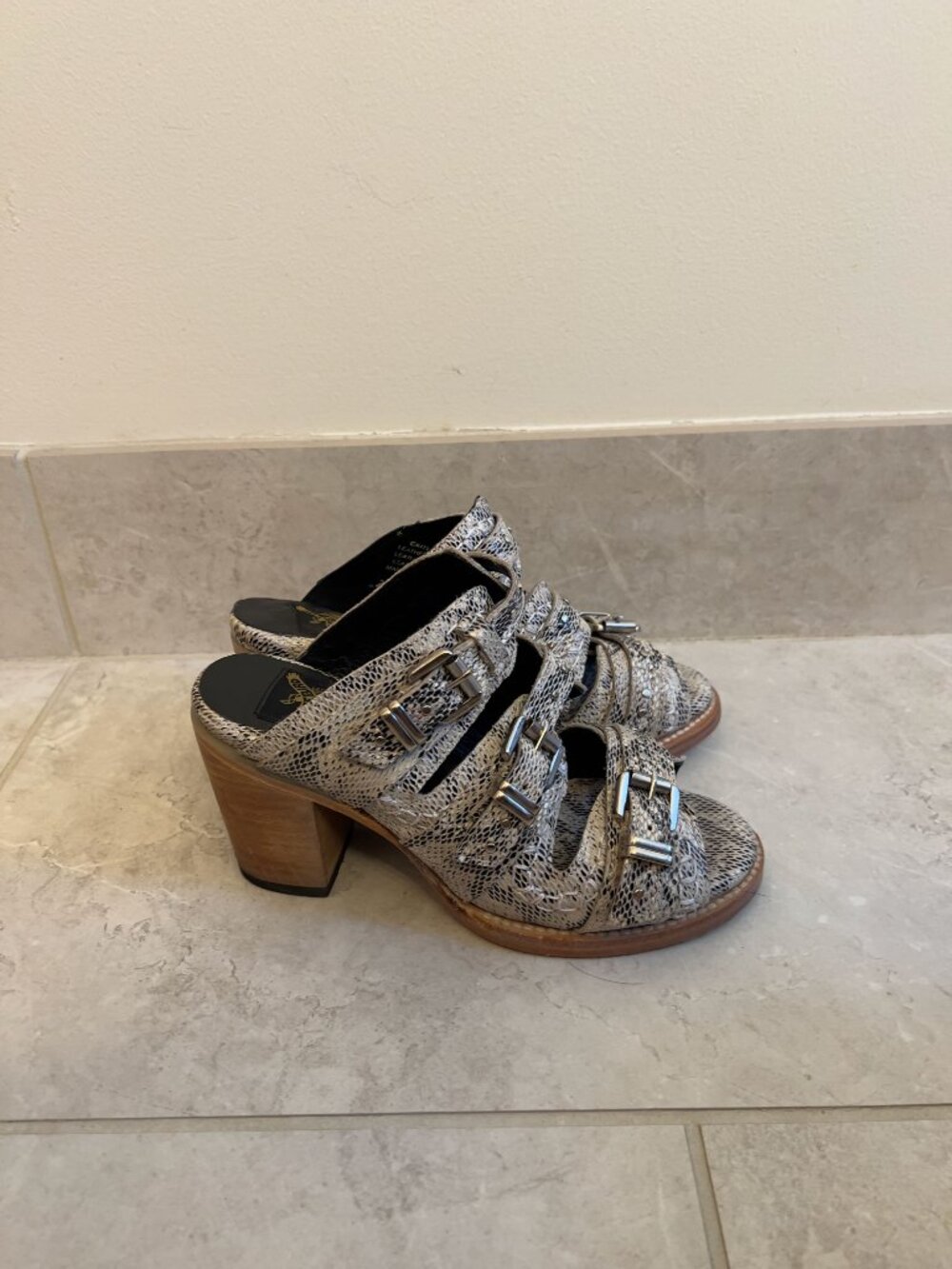Freebird - Caitlyn - Size 7 - Picture 3 of 13